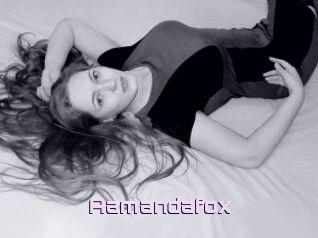 Aamandafox