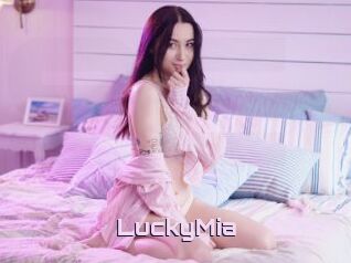 LuckyMia