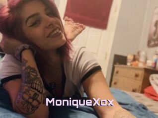 MoniqueXox