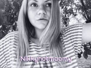 Nikkyhotmoomy
