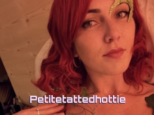 Petitetattedhottie